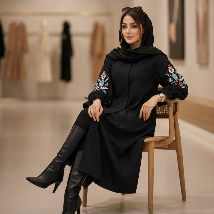 مانتو بلند گلدوزی مازراتی فریسایز ۴۰تا۵۰